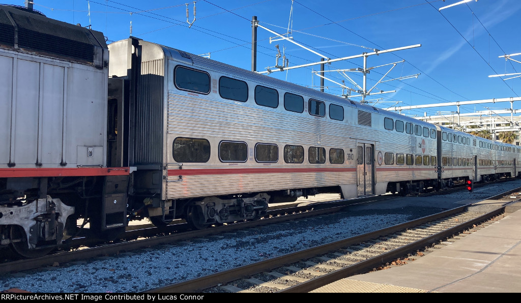 Caltrain 3843